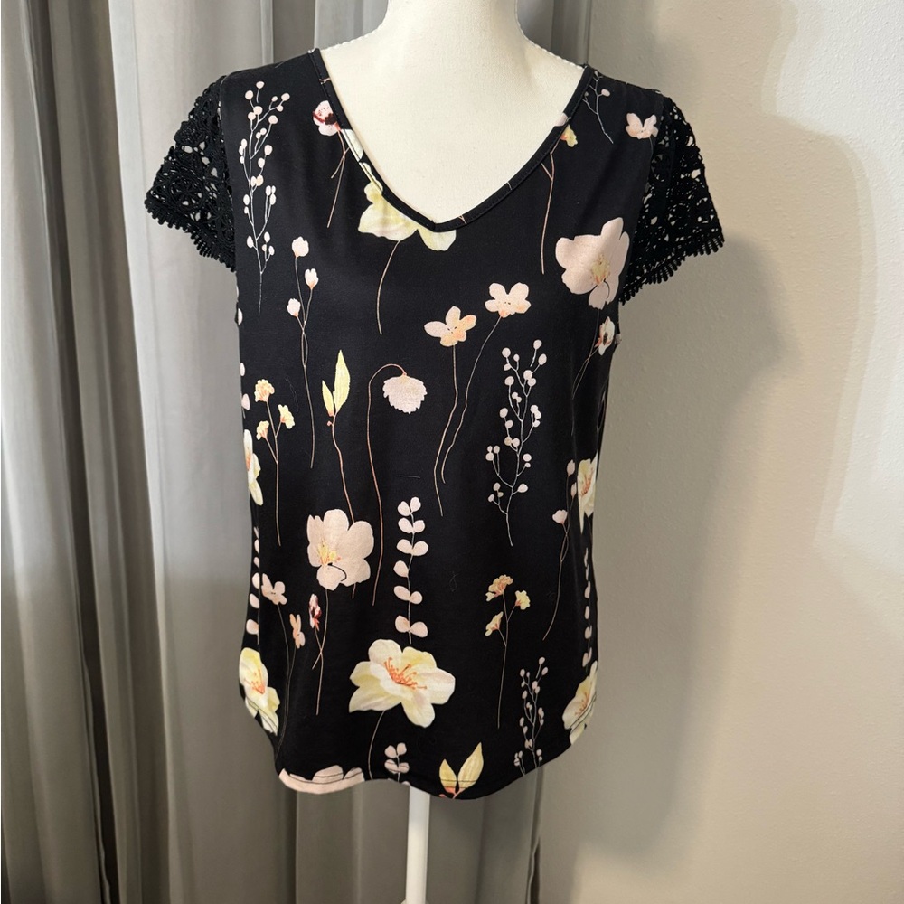 SHEIN Black Floral V Neck Crochet Sleeve Blouse Size L Lightweight Top